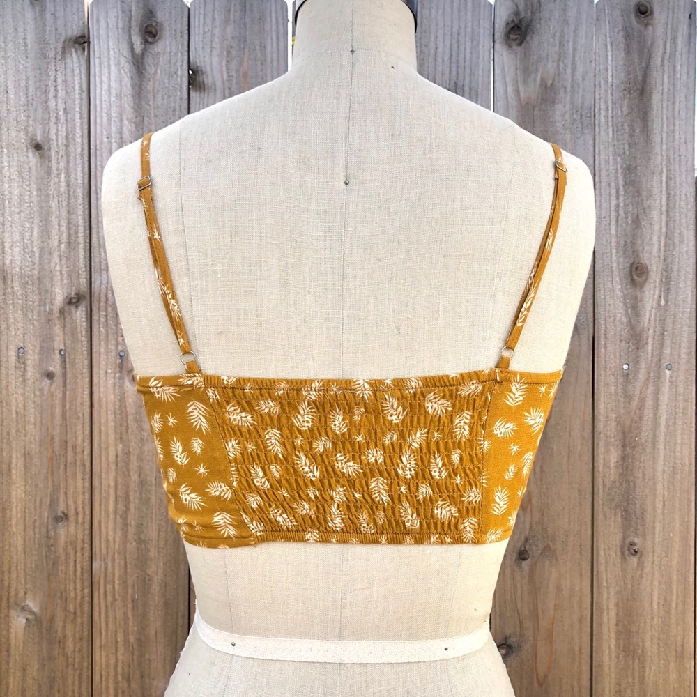 Botanic Printed Crop Top - Picture 6 of 8